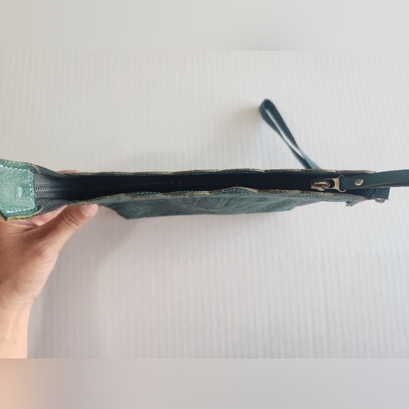 Vintage Gabriel S Hand Wristlet Dark Green Tool Stamped Leather Flower Desgin - Picture 5 of 7